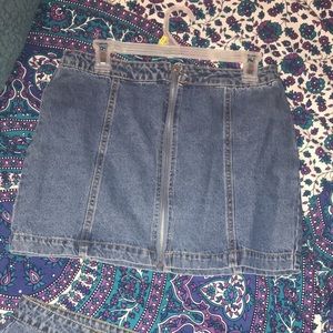 Forever 21 blue denim zip up skirt
